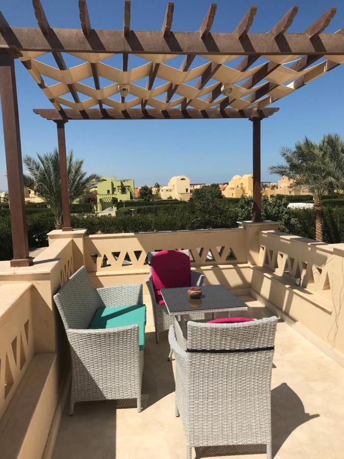 Villa 4 Bedrooms , 4 Bathrooms, Private Heated Pool ,access And View Lagoon In El Gouna