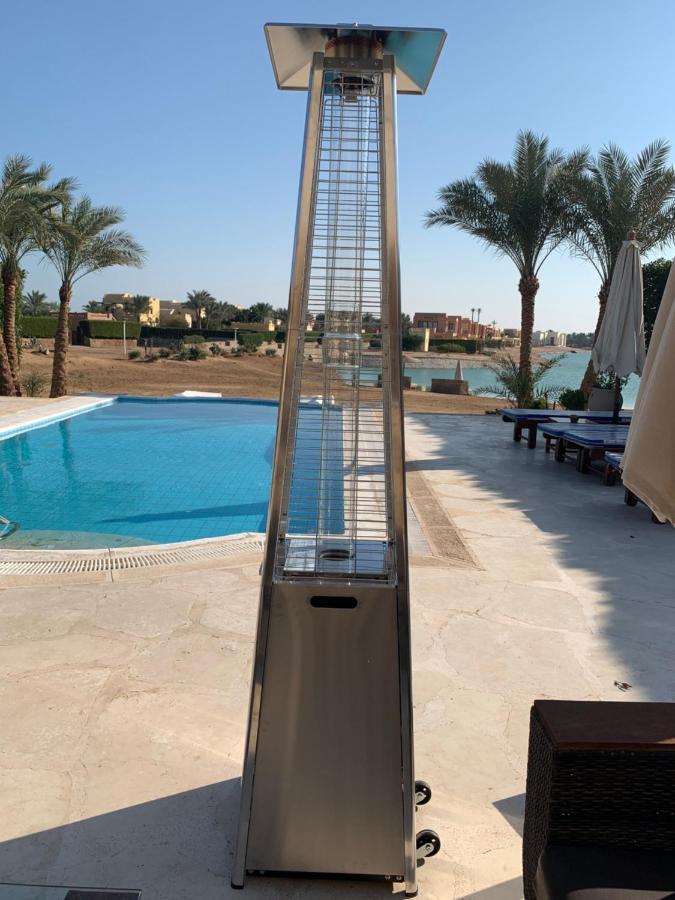 Villa 4 Bedrooms , 4 Bathrooms, Private Heated Pool ,access And View Lagoon In El Gouna *